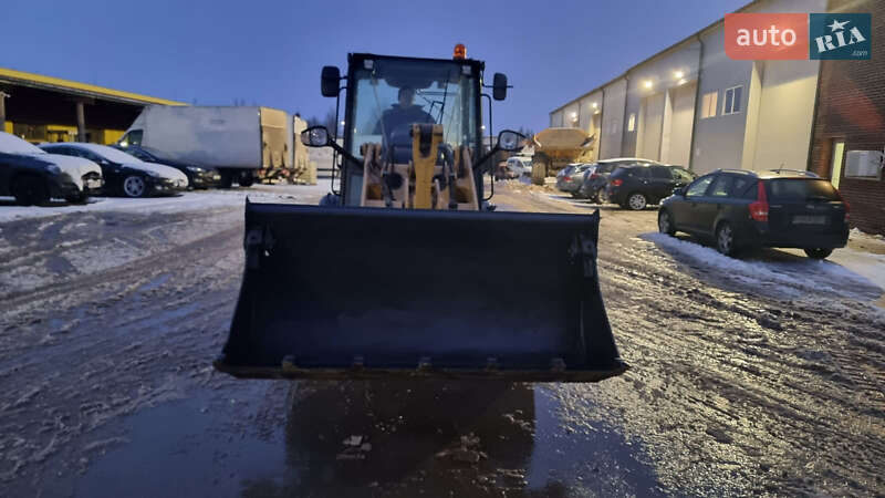 Фронтальні навантажувачі Caterpillar 906 2020 в Одесі