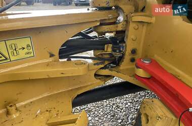 Фронтальный погрузчик Caterpillar 908 2011 в 