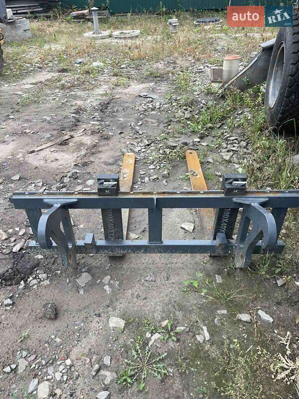 Фронтальный погрузчик Caterpillar 908 2011 в Львове фото 10 Фронтальный погрузчик Caterpillar 908 2011 в Львове