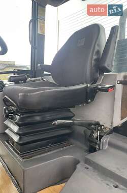 Фронтальный погрузчик Caterpillar 908 2011 в 