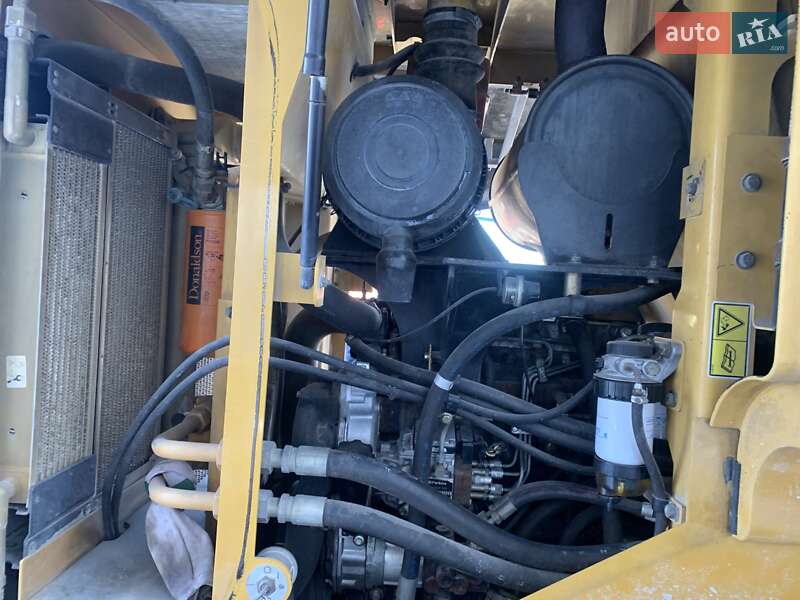 Фронтальні навантажувачі Caterpillar 930 2007 в Києві