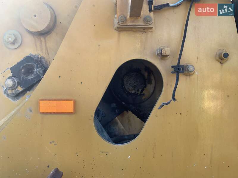 Фронтальні навантажувачі Caterpillar 930 2007 в Києві