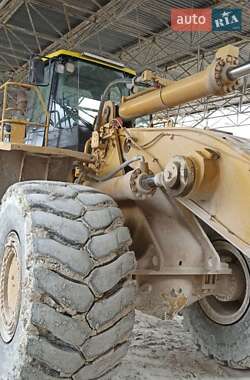 Фронтальный погрузчик Caterpillar 988 2007 в Запорожье