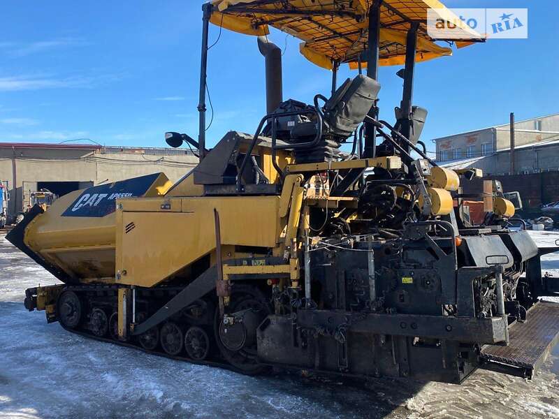 Асфальтоукладчик Caterpillar AP 2009 в Тернополе