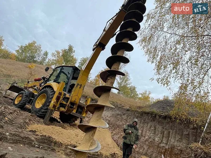Caterpillar CAT 2025