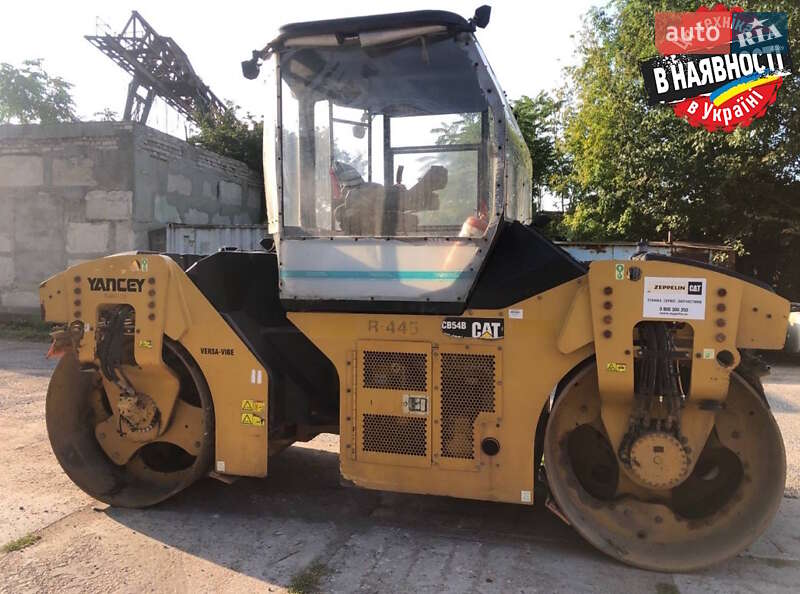 Дорожный каток Caterpillar CB 2012 в Киеве