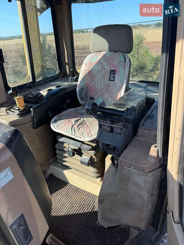 Бульдозер Caterpillar D5 2000 в Великодолинському