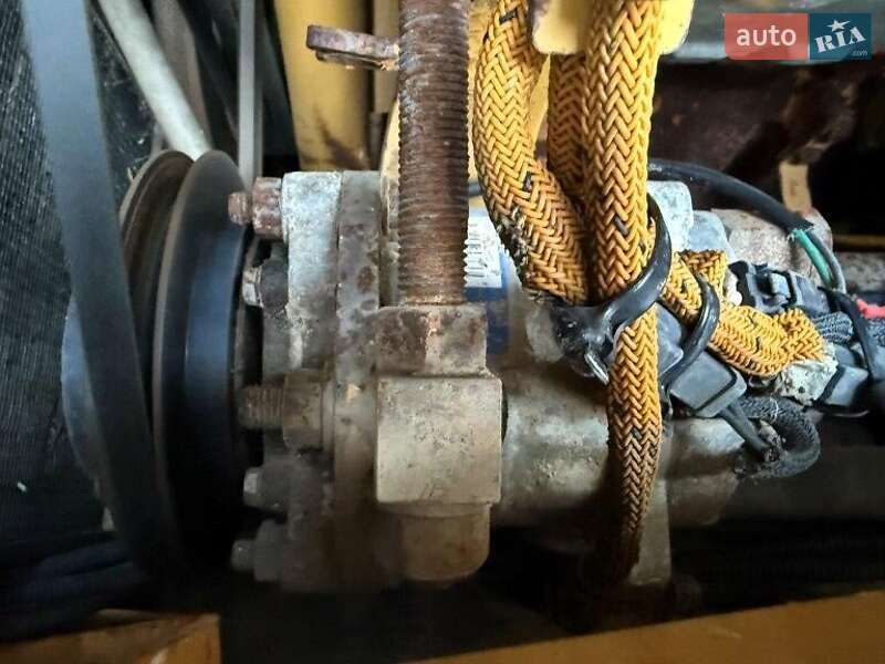 Бульдозер Caterpillar D6T 2011 в Києві
