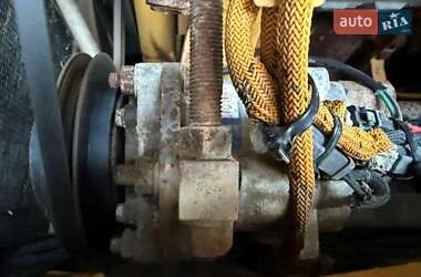 Бульдозер Caterpillar D6T 2011 в 