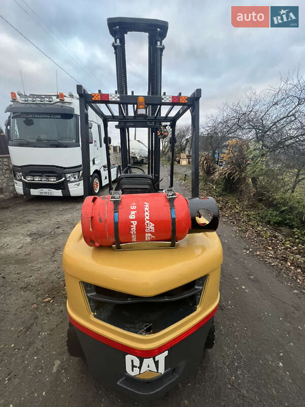 Вилочный погрузчик Caterpillar GP 2017 в Тернополе