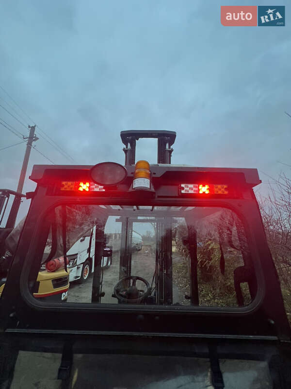 Вилочный погрузчик Caterpillar GP 2017 в Тернополе