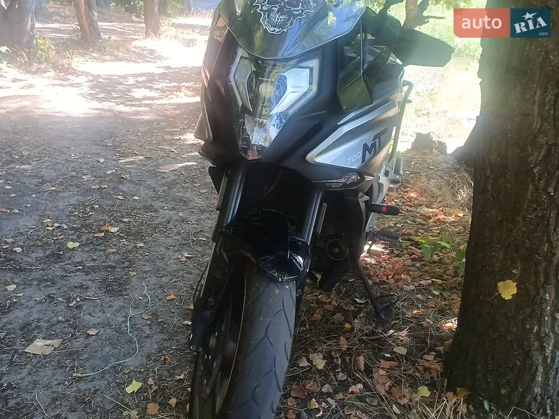 CFMOTO 700MT 2025