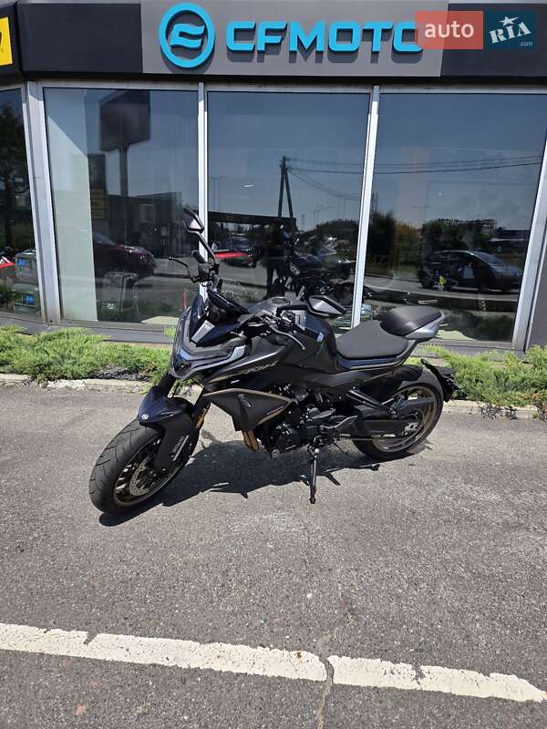 CFMOTO 800NK 2025