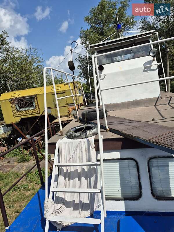 Катер Чайка МЛ 20 2005 в Києві