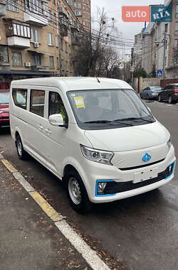 Мінівен Changan Kuayue Star V5 EV 2024 в 