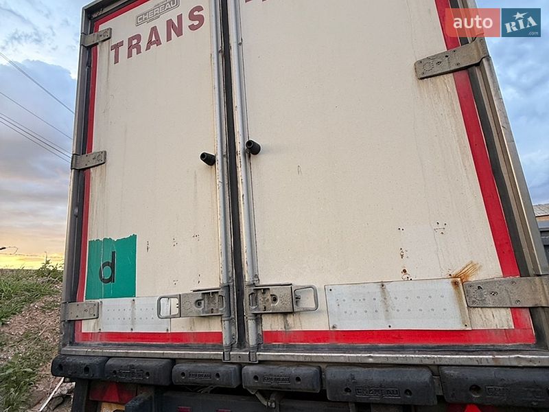 Рефрижератор напівпричіп Chereau C38 1997 в Києві