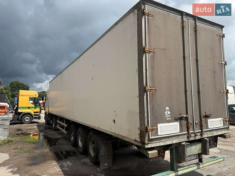 Изотермическая будка Chereau Carrier 2000 в 