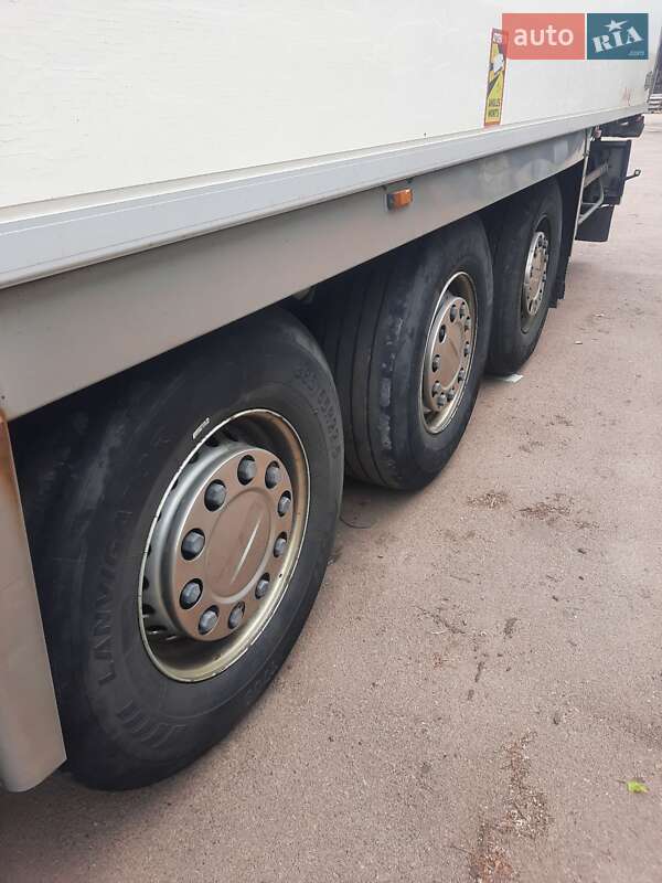 Рефрижератор напівпричіп Chereau CD 382CHB 2004 в Києві