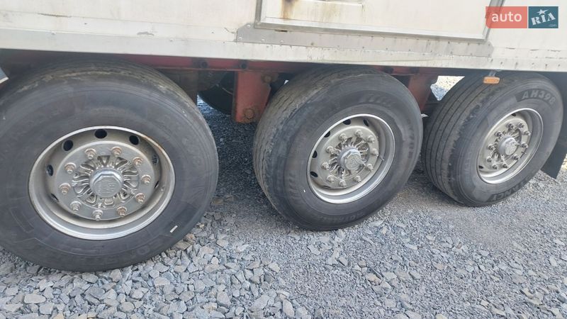 Рефрижератор напівпричіп Chereau CD 38 2009 в Рівному