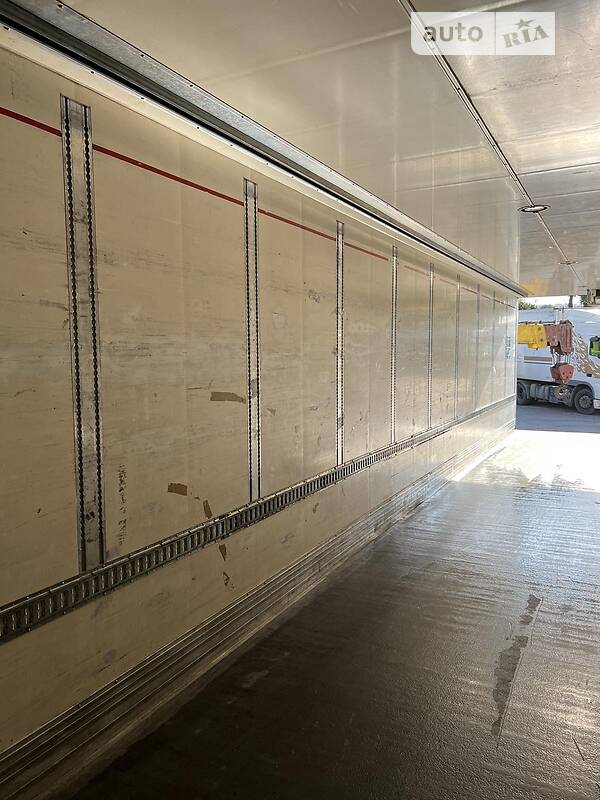 Рефрижератор полуприцеп Chereau CD381HB 2006 в Киеве