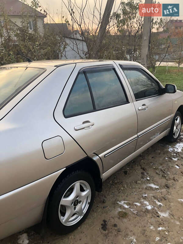 Ліфтбек Chery A15 2008 в Заставній