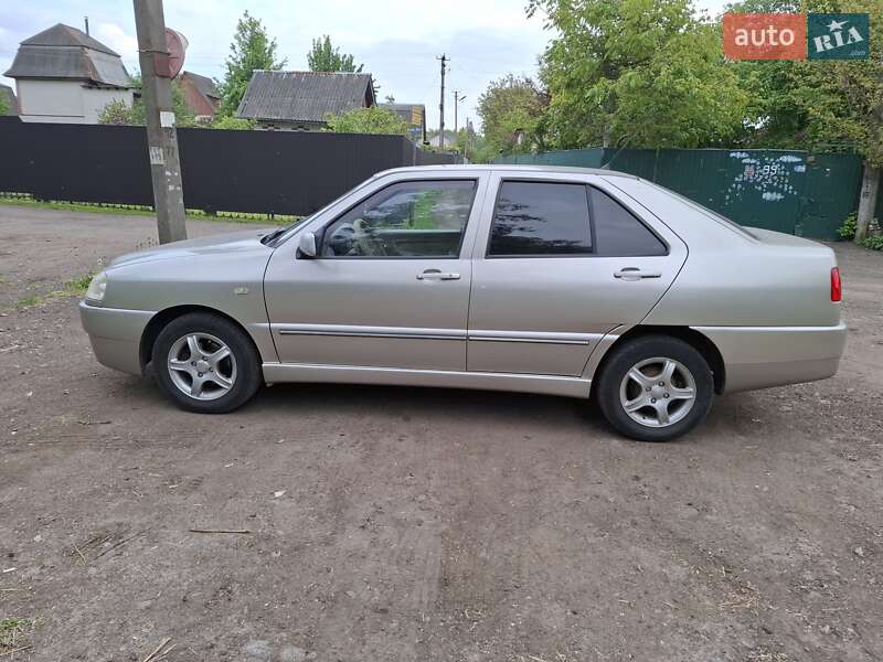 Лифтбек Chery A15 2007 в Чернигове