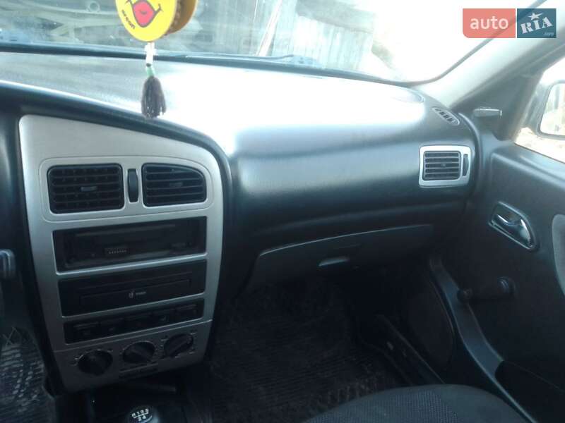 Хэтчбек Chery Amulet 2007 в Рокитном