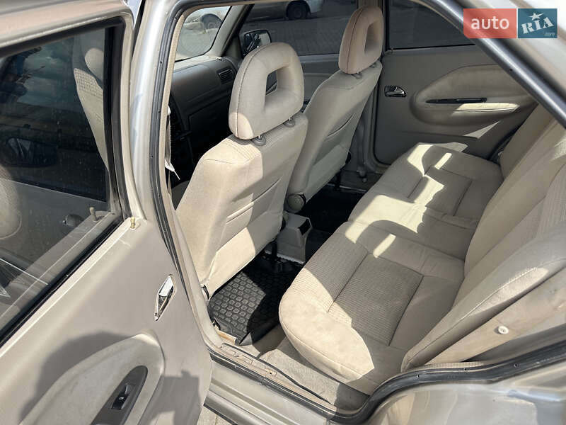 Седан Chery Amulet 2007 в Кривом Роге