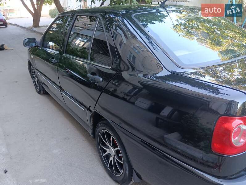 Лифтбек Chery Amulet 2011 в Доброславе