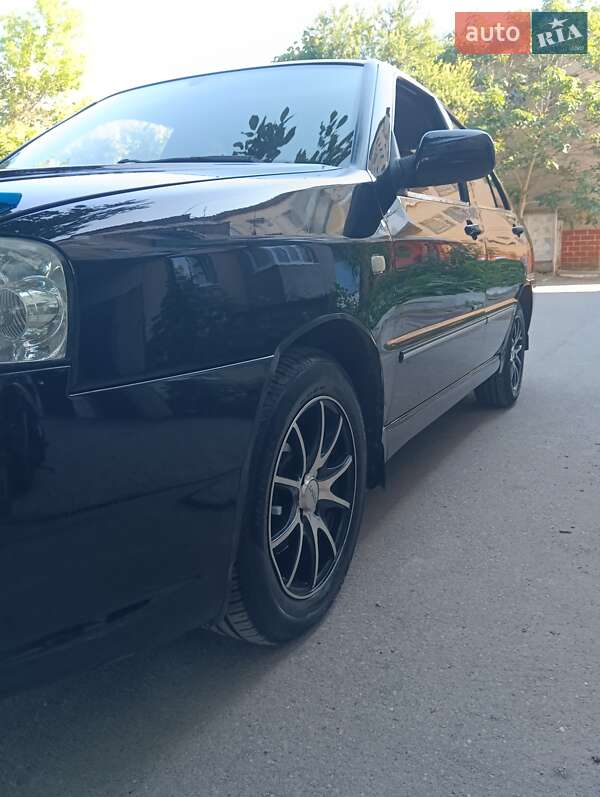 Лифтбек Chery Amulet 2011 в Доброславе