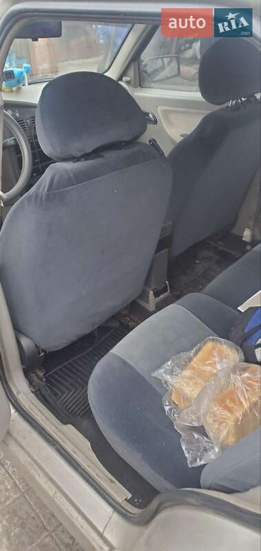 Chery Amulet 2006