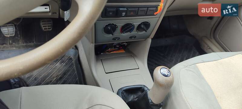 Седан Chery Amulet 2007 в Яготині