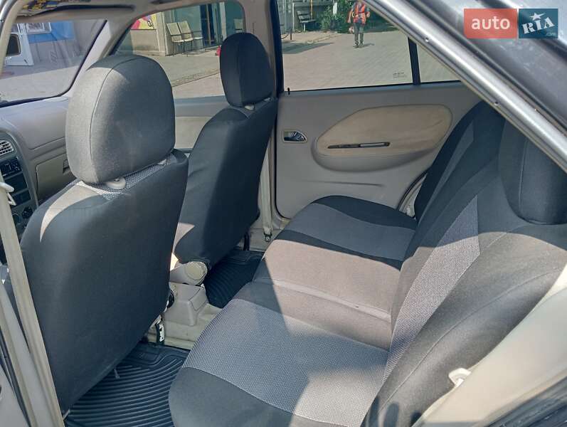 Седан Chery Amulet 2007 в Маяках