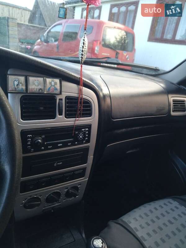 Седан Chery Amulet 2007 в Сарнах