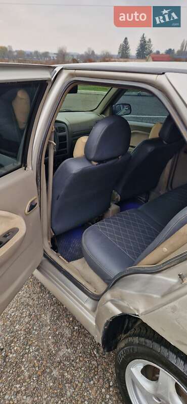 Седан Chery Amulet 2007 в Чернівцях