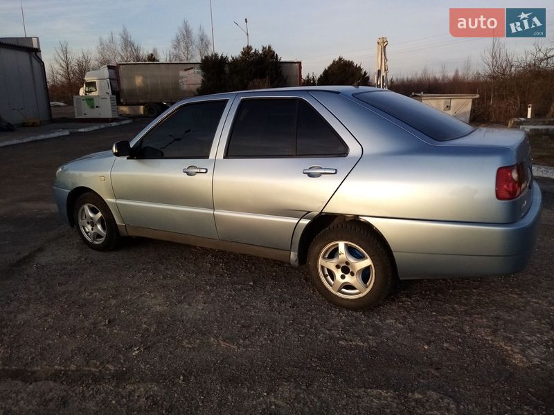 Седан Chery Amulet 2008 в Костополе