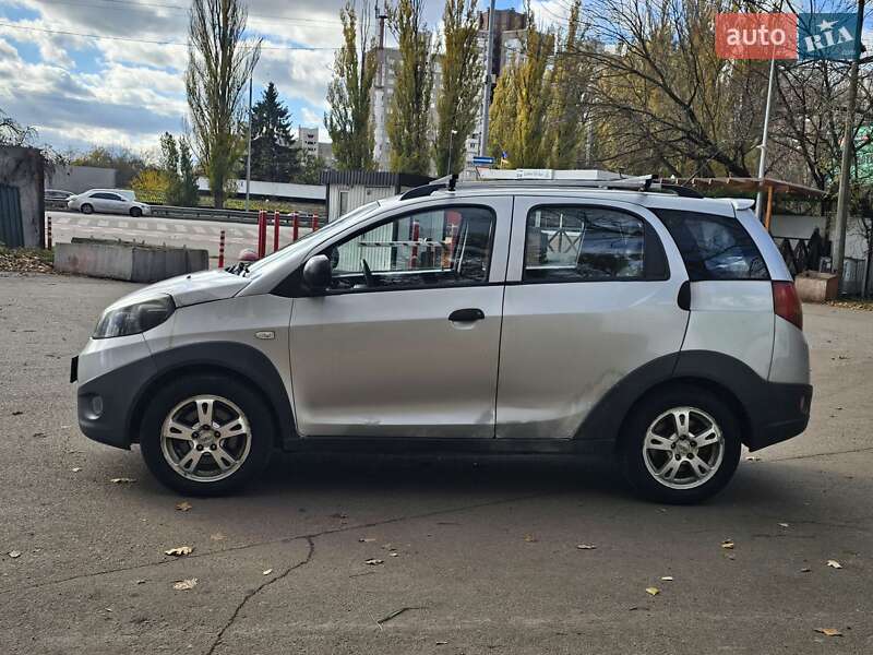 Позашляховик / Кросовер Chery Beat 2011 в Києві