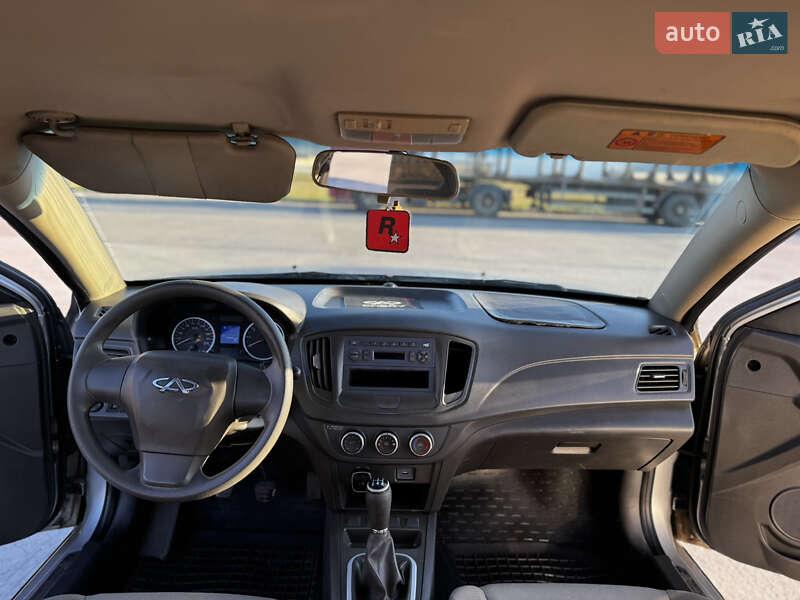 Седан Chery E5 2014 в Коростене