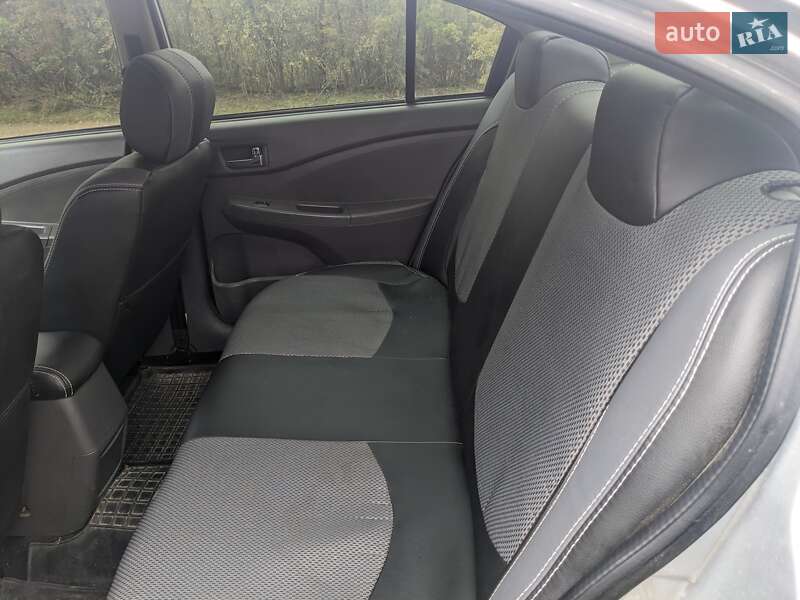 Седан Chery E5 2013 в Тульчине