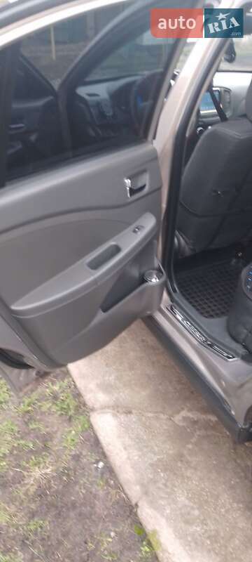 Седан Chery E5 2014 в Сребном