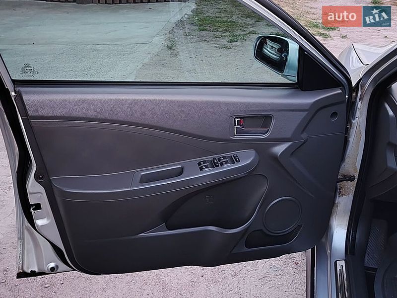 Седан Chery E5 2014 в Кобеляках