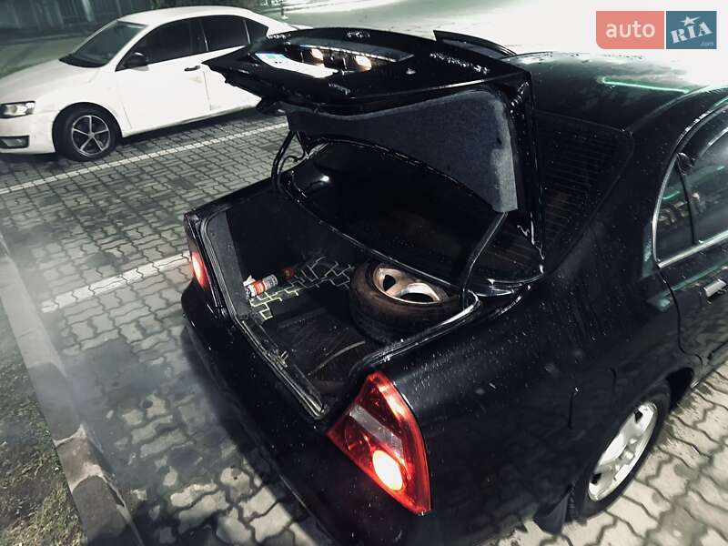 Седан Chery Eastar 2008 в Городенке