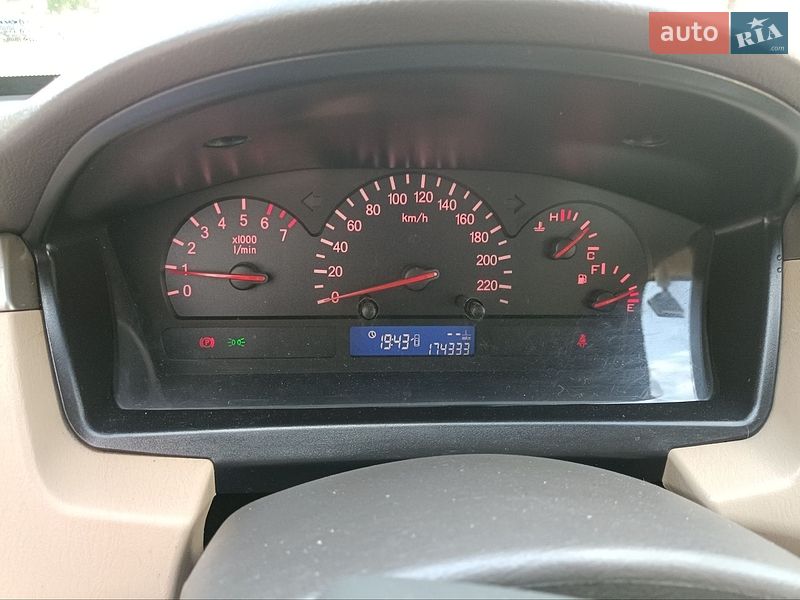 Седан Chery Elara 2010 в Стрию