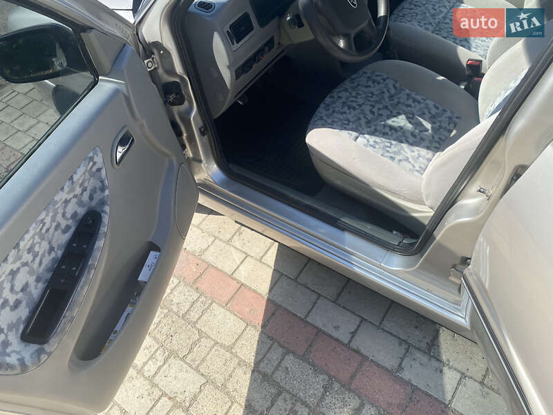 Седан Chery Flagcloud 2006 в Кутах
