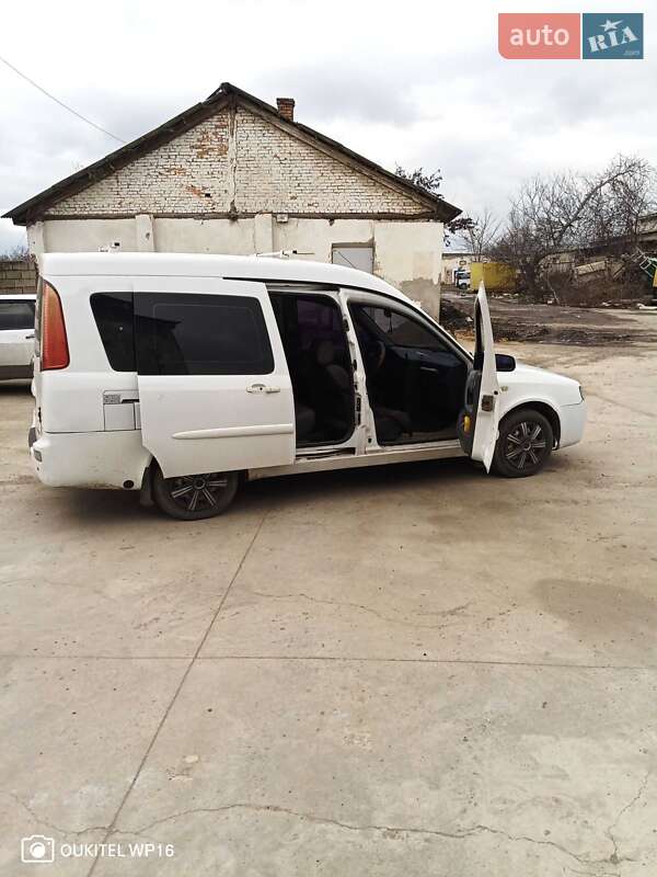 Chery Karry 2008