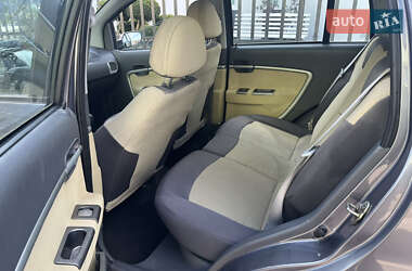 Хэтчбек Chery Kimo 2013 в 