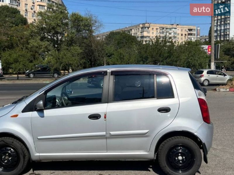 Хэтчбек Chery Kimo 2011 в Черноморске