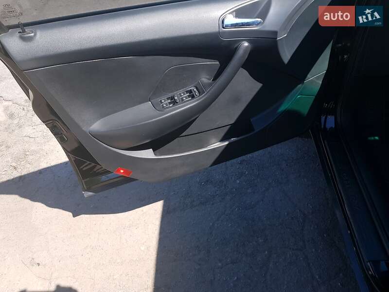 Седан Chery M11 2011 в Заводском фото 9 Седан Chery M11 2011 в Заводском