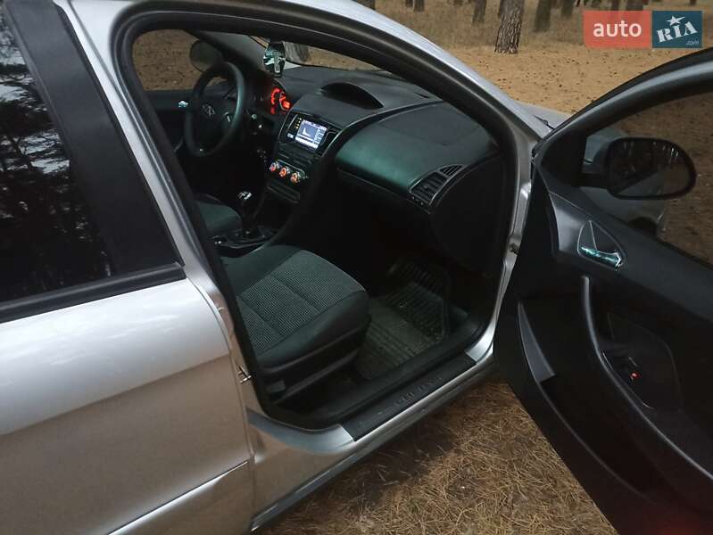 Седан Chery M11 2010 в Сумах