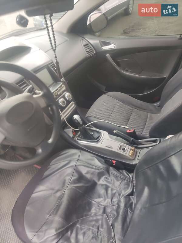 Седан Chery M11 2011 в Кам'янському